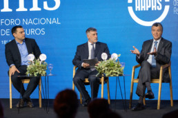 Emmanuel Álvarez Agis y Natalio Mario Grinman abordaron el panorama económico.