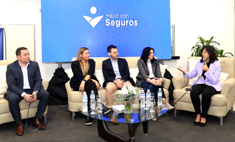Fue presentado oficialmente “Superadoras, seguros para mujeres”