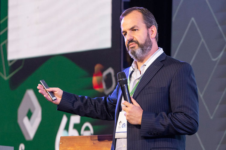 Lionel Moure, Socio en Deloitte & Co, Desafíos y oportunidades del seguro en Argentina